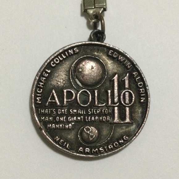 Keychain & Pins - Apollo Moon Mission, Cub Scout, Methodist, WWI Volunteer - Picture 2 of 7